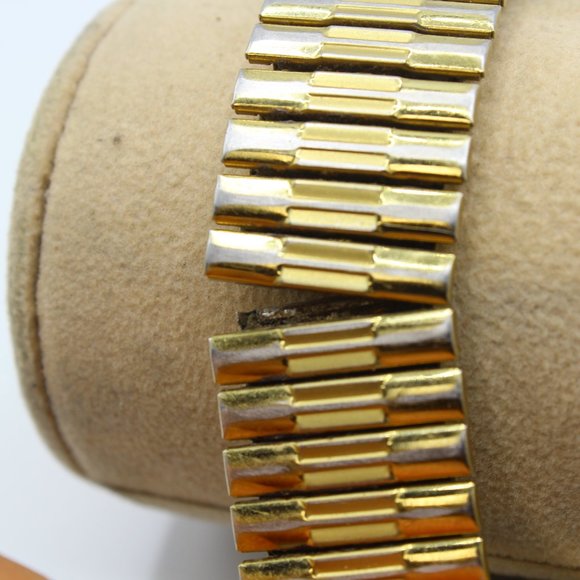 Vintage CITIZEN Quartz Men's Retro Classic Gold Tone Watch Expandable Band 90's - Picture 4 of 7